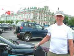 Radler vor Winterpalast